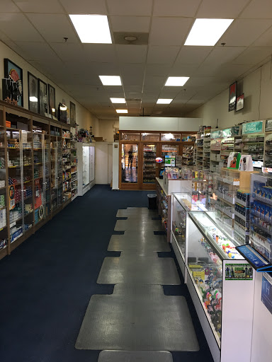 Tobacco Shop «Cigar House & Discount», reviews and photos, 1720 N Moorpark Rd, Thousand Oaks, CA 91360, USA