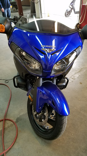 Motorcycle Dealer «Station Park Honda Powersports & RV center», reviews and photos, 830 S 9th St, Louisville, KY 40203, USA