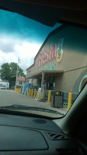Supermarket «Tienda Fiesta Mart», reviews and photos, 210 E Davis St, Conroe, TX 77301, USA