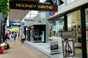 Rodney Wayne Hairdressing & Shampoo 'n' Things