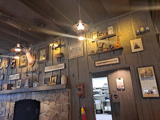 American Restaurant «Cracker Barrel Old Country Store», reviews and photos, 7995 Senoia Rd, Fairburn, GA 30213, USA