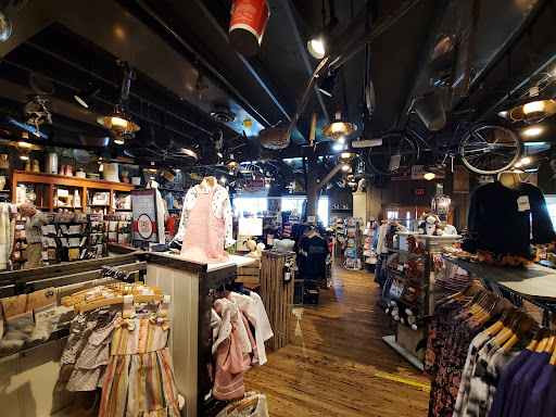 American Restaurant «Cracker Barrel Old Country Store», reviews and photos, 11701 University Ave, Clive, IA 50325, USA