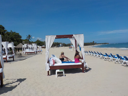 Travel Agency «Hilliard Travel & Cruise Quarters», reviews and photos, 4013 Main St, Hilliard, OH 43026, USA