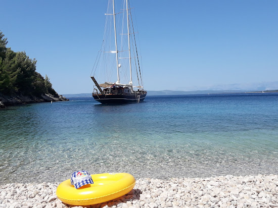 Samograd Bay
