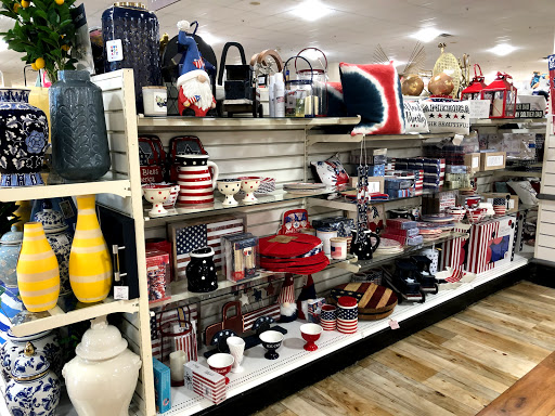 Department Store «HomeGoods», reviews and photos, 8200 Renaissance Pkwy #103, Durham, NC 27713, USA