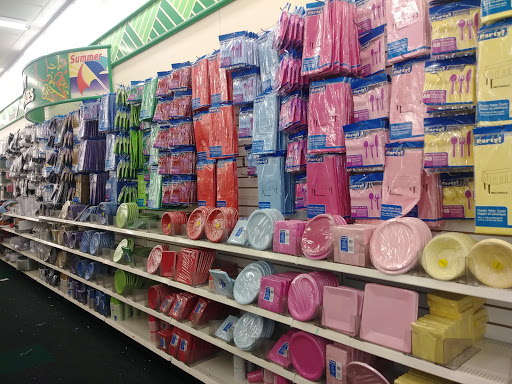 Dollar Store «Dollar Tree», reviews and photos, 393 Plainfield Commons Dr, Plainfield, IN 46168, USA