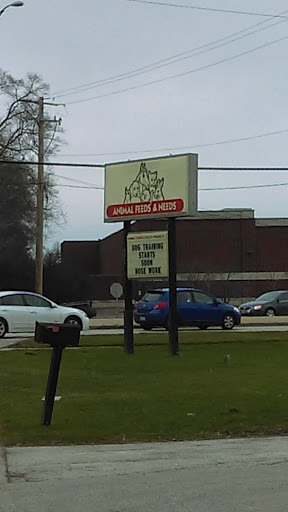 Animal Feeds & Needs, 401 W Golf Rd, Arlington Heights, IL 60005, USA, 