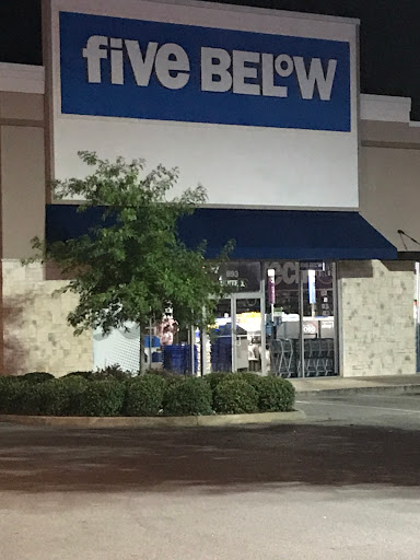 Five Below, 893 Kings Creek Dr Suite 1, Tupelo, MS 38804, USA, 