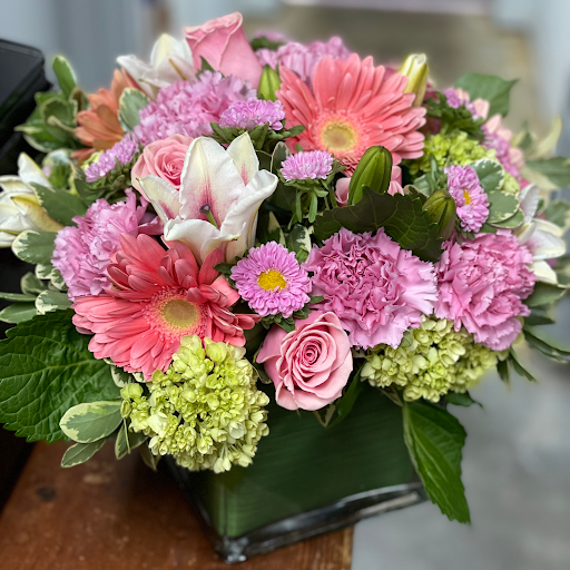 Florist «Crouch Florist & Gift», reviews and photos, 7200 Kingston Pike, Knoxville, TN 37919, USA