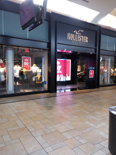 Shopping Mall «Smith Haven Mall», reviews and photos, 313 Smith Haven Mall, Lake Grove, NY 11755, USA