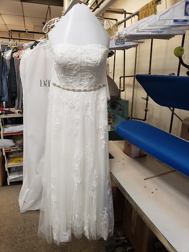 Dry Cleaner «Happy Cleaners», reviews and photos, 10 N Bartlett Rd, Streamwood, IL 60107, USA