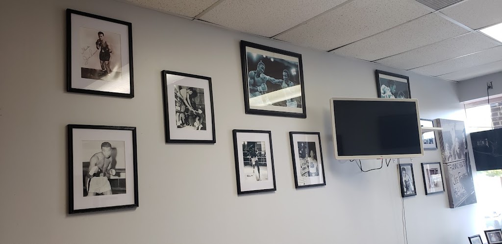 Joe's Barber Shop, Middleburg 44130