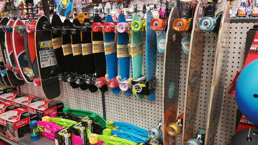 Sporting Goods Store «Big 5 Sporting Goods - Vacaville», reviews and photos, 2030 Harbison Dr, Vacaville, CA 95687, USA