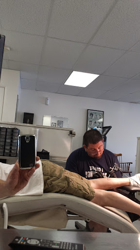 Tattoo Shop «HooDoo Tattoo», reviews and photos, 176 W Lakewood Blvd, Holland, MI 49424, USA