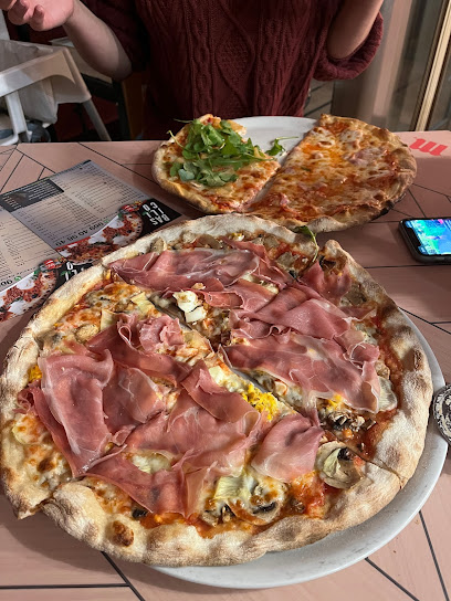 BASILICO Pizza al Taglio - Av. Reina Sofía, 2, 16400 Tarancón, Cuenca, Spain