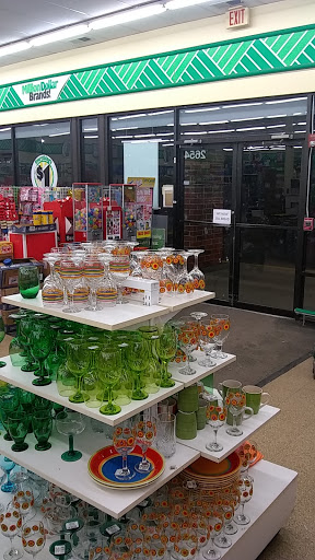 Dollar Store «Dollar Tree», reviews and photos, 2654 Belvidere Rd, Waukegan, IL 60085, USA
