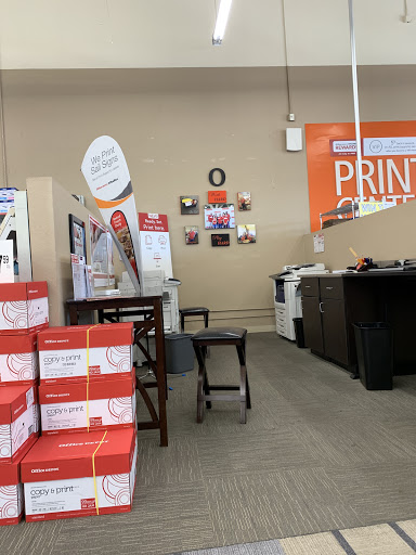 Office Supply Store «OfficeMax», reviews and photos, 10100 N 90th St, Scottsdale, AZ 85258, USA