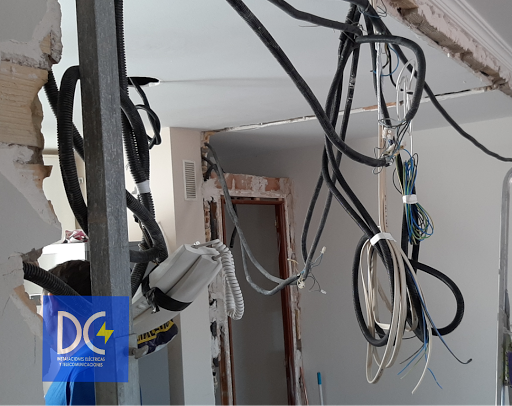 INSTALACIONES ELÉCTRICAS Y ANTENISTA - DAVID CUENCA en Puente Genil, Córdoba