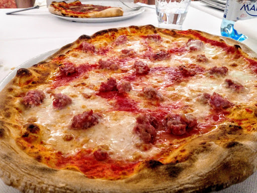 Pizzeria Vesuvio in LAquila, Provincia dellAquila