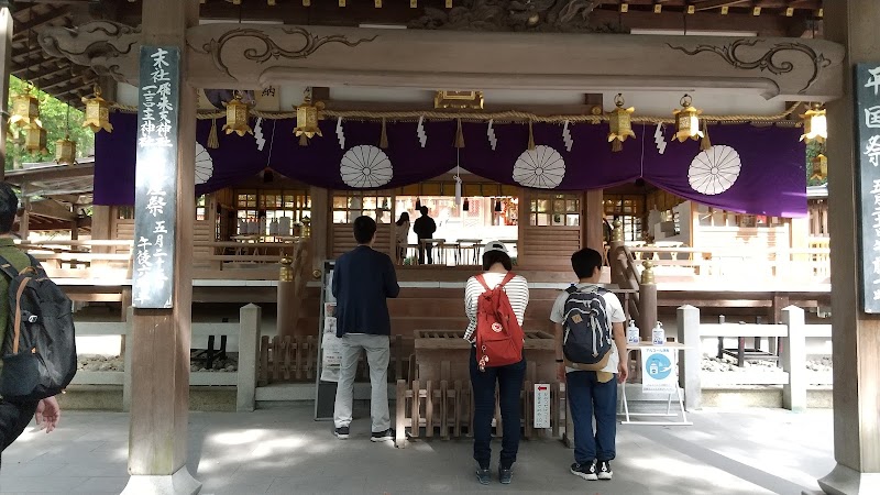 枚岡神社社務所(鶏鳴殿）