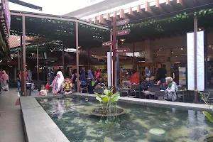 Raa Cha Suki & Barbeque Summarecon Mal Bekasi image