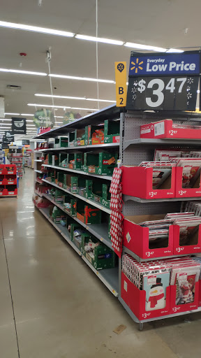 Department Store «Walmart Supercenter», reviews and photos, 801 Meacham Rd, Elk Grove Village, IL 60007, USA