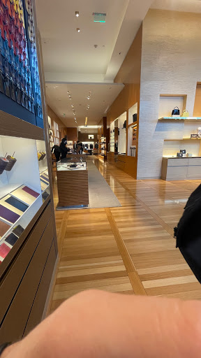 Shopping Mall «Americana Manhasset», reviews and photos, 2060 Northern Blvd, Manhasset, NY 11030, USA