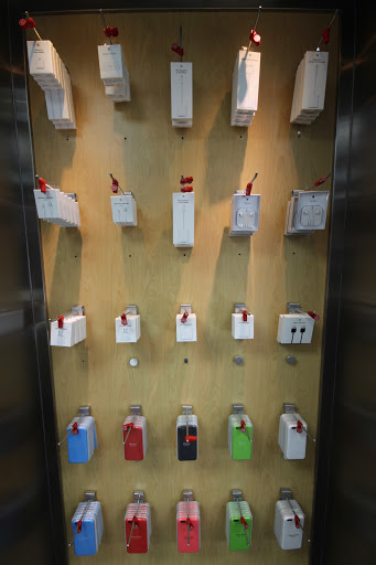 Electronics Store «I-Town Store», reviews and photos, 217 SE 1st St, Miami, FL 33131, USA