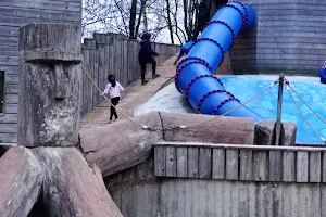 Plaine de Jeux Parc Georges Henri image