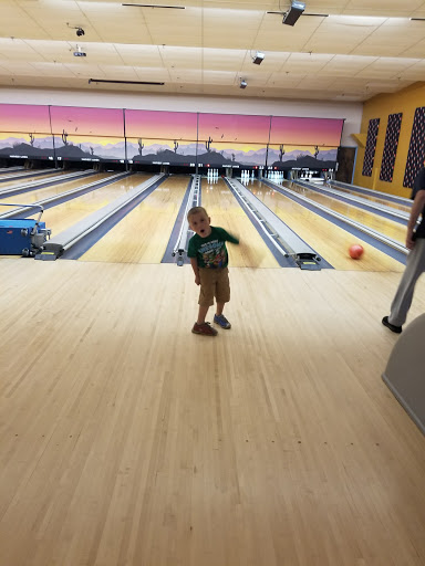 Bowling Alley «Harvest Lanes», reviews and photos, 4101 N St Peters Pkwy, St Peters, MO 63304, USA