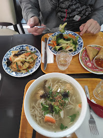 Soupe de nouilles du Plats chinois à emporter New Shanghai à Paris - n°3