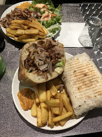 Plats et boissons du Restaurant Vezere kebab à Le Lardin-Saint-Lazare - n°12