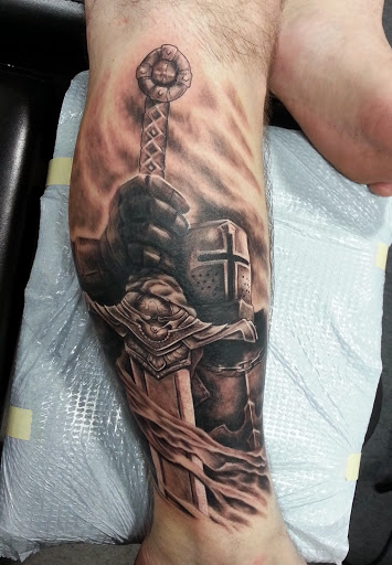 Tattoo Shop «Sarenity Tattoo & Piercing in Birchwood Mall», reviews and photos, 4350 24th Ave, Fort Gratiot Twp, MI 48059, USA