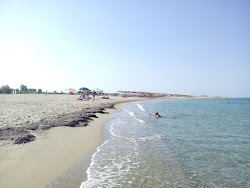 Photo de Nea Iraklia beach avec rivage droit, long