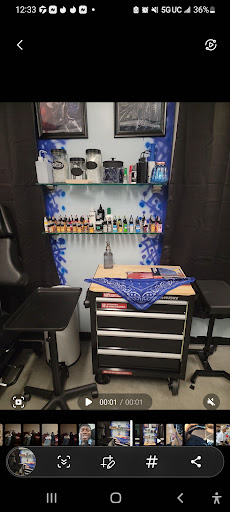 Explore tattoos on hand ideas, creative tattoo ideas in Seattle, available at Trapink Tattoo Studio