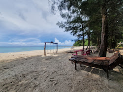 Zdjęcie Bavang Jamal Beach - popularne miejsce wśród znawców relaksu