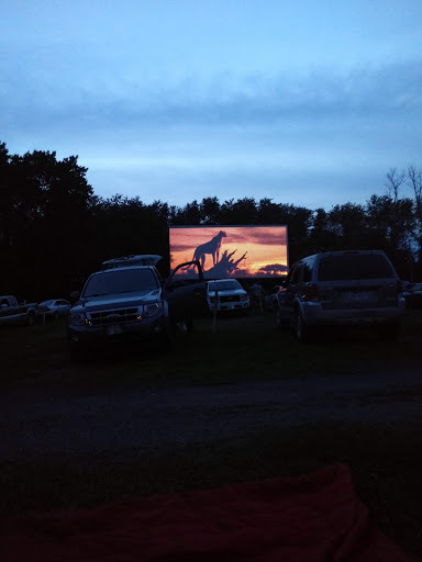 Drive-in Movie Theater «Hilltop Drive In Theatre», reviews and photos, WV-8, Chester, WV 26034, USA