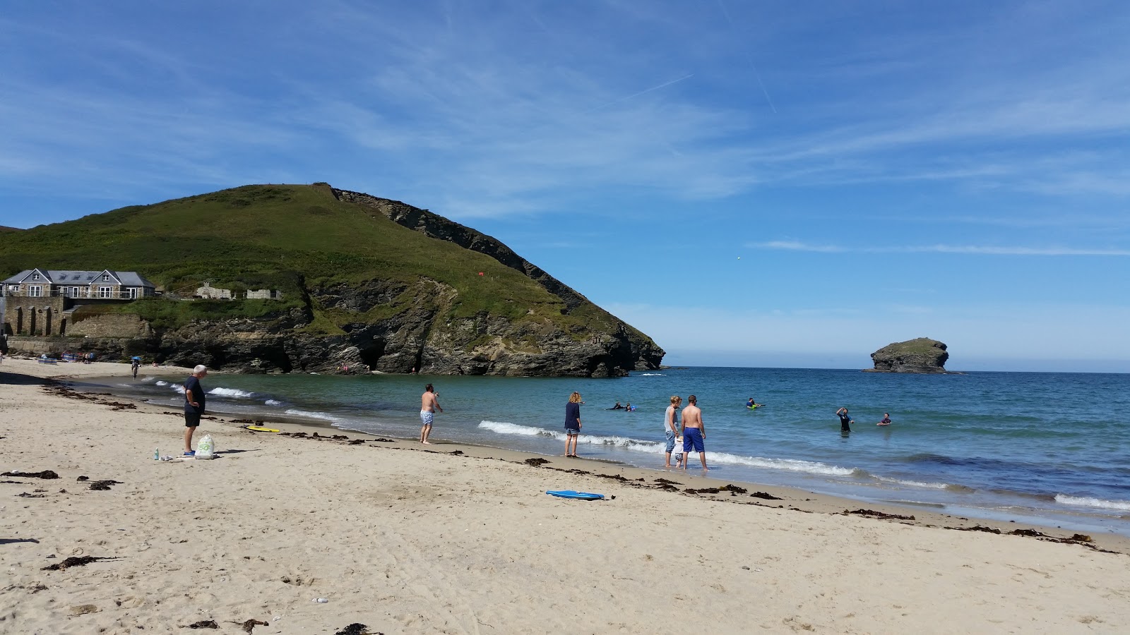 Photo of Portreath Beach with very clean level of cleanliness
