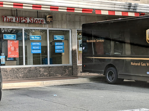 Shipping and Mailing Service «The UPS Store», reviews and photos, 3126 W Cary St, Richmond, VA 23221, USA