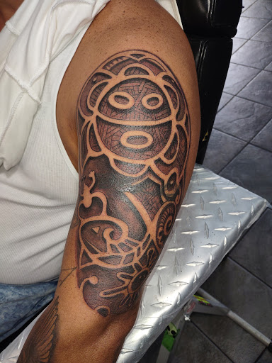 Tattoo Shop «Ink Spot Tattoo - Kissimmee», reviews and photos, 4775 W Irlo Bronson Memorial Hwy, Kissimmee, FL 34746, USA