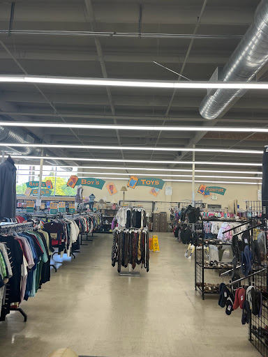 Thrift Store «Thrift Town», reviews and photos, 410 El Camino Ave, Sacramento, CA 95815, USA