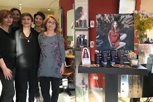 Salone Mirage parrucchieri Aveda Vicenza image