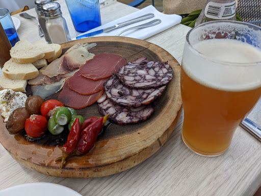 Bar & Grill «Mile Marker One Restaurant & Bar», reviews and photos, 75 Essex Ave, Gloucester, MA 01930, USA