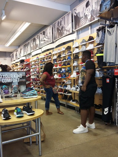 Shoe Store «Finish Line», reviews and photos, 1610 Lighthouse Pl, Michigan City, IN 46360, USA