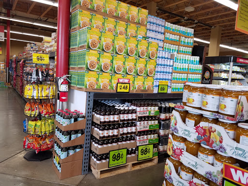 Grocery Store «Grocery Outlet Bargain Market», reviews and photos, 7741 N Lombard St, Portland, OR 97203, USA