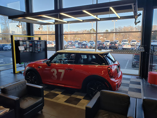 Car Dealer «Mini of Knoxville», reviews and photos