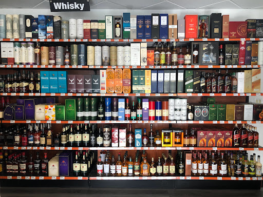 Liquor Store «Miami Beach Liquors», reviews and photos, 814 Alton Rd, Miami Beach, FL 33139, USA