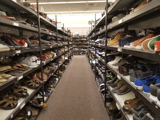 Department Store «Nordstrom Rack Woodfield», reviews and photos, 1520 E Golf Rd, Schaumburg, IL 60173, USA