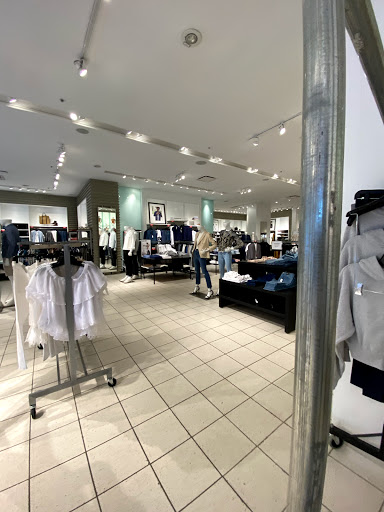 Clothing Store «Express», reviews and photos, 35 The Promenade, Edgewater, NJ 07020, USA