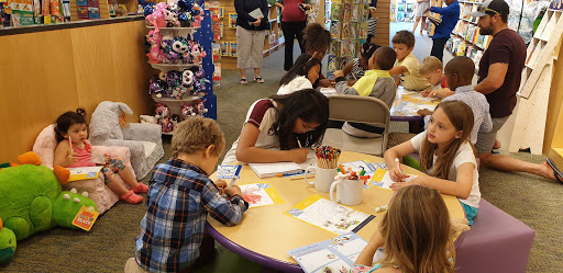 Book Store «Barnes & Noble Booksellers Fredericksburg/ Central Park», reviews and photos, 1220 Carl D. Silver Parkway, Fredericksburg, VA 22401, USA